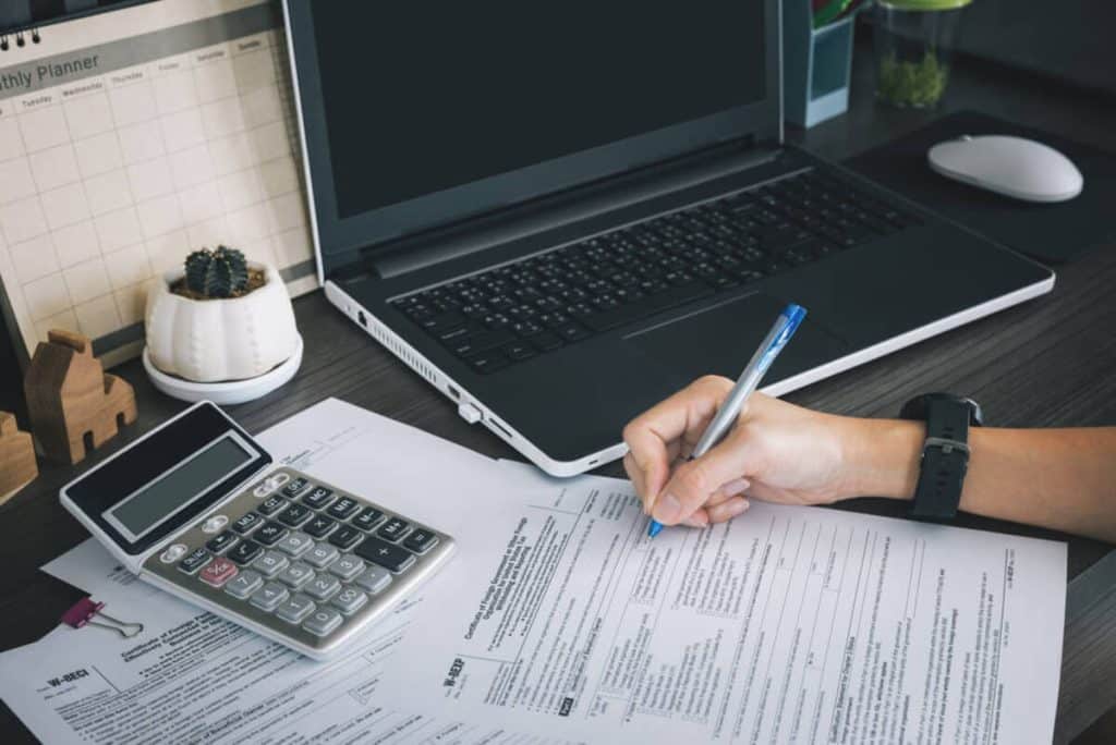 diferencias fiscales entre autónomos profesionales y empresários