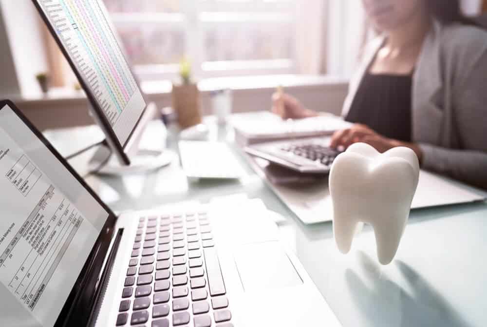 Obligaciones fiscales de un odontólogo: guía completa para no cometer errores
