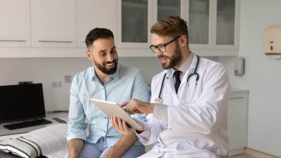 ¿Por qué deberías contar con un protocolo de atención al paciente en tu clínica dental?