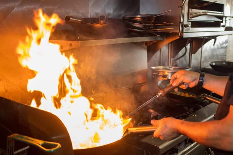 Cuáles son los factores de riesgo en una cocina