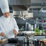 Responsabilidad civil para chefs de cocina autónomos: qué riesgos existen y cómo proteger tu actividad