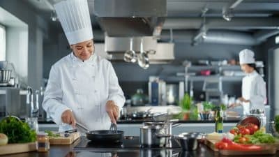 Responsabilidad civil para chefs de cocina autónomos: qué riesgos existen y cómo proteger tu actividad